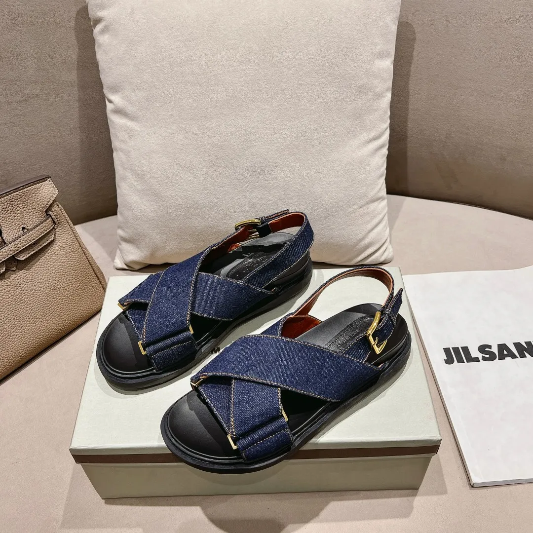 👟👟Ex-factory price 420👟👟 Marni Mani, popular online celebrity style, Taobao, popular single style in physical stores! Thick-soled, elevated classic cross-strap, color-blocked flat-soled cowhide open-toe European and American style women's sandals. Fabric: Cowhide Lining: Sheepskin Outsole: Rubber Button: Gold Size: 35-40